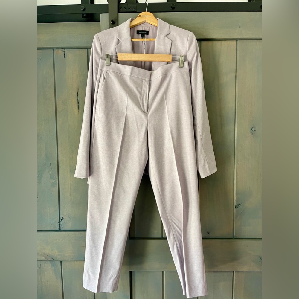 Ann Taylor women suit ( blazer and pants )